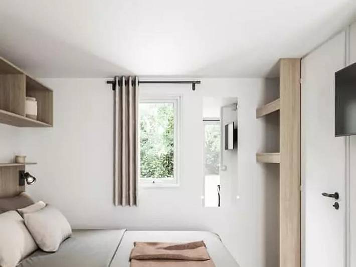 Camping pour 2 personnes, avec bassin pour enfant et piscine à Talmont-Saint-Hilaire - 2