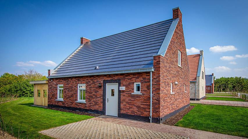 Vakantiehuis voor 8 personen, with Whirlpool and Terras as well as Tuin and Kinderzwembad in Posterholt