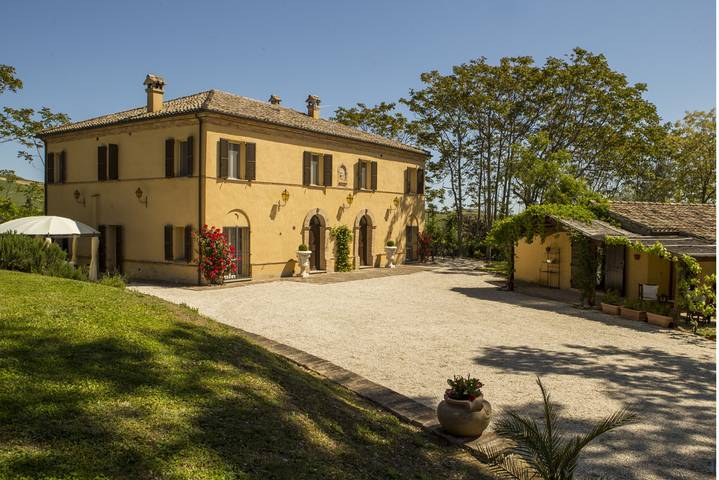 Villa San Marco in Fratte Rosa, Valle del Metauro