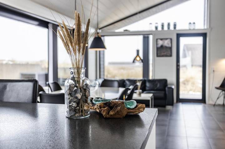 Helles und einladendes Ferienhaus nahe einem schönen Sandstrand in Hirtshals region, Tannisbucht