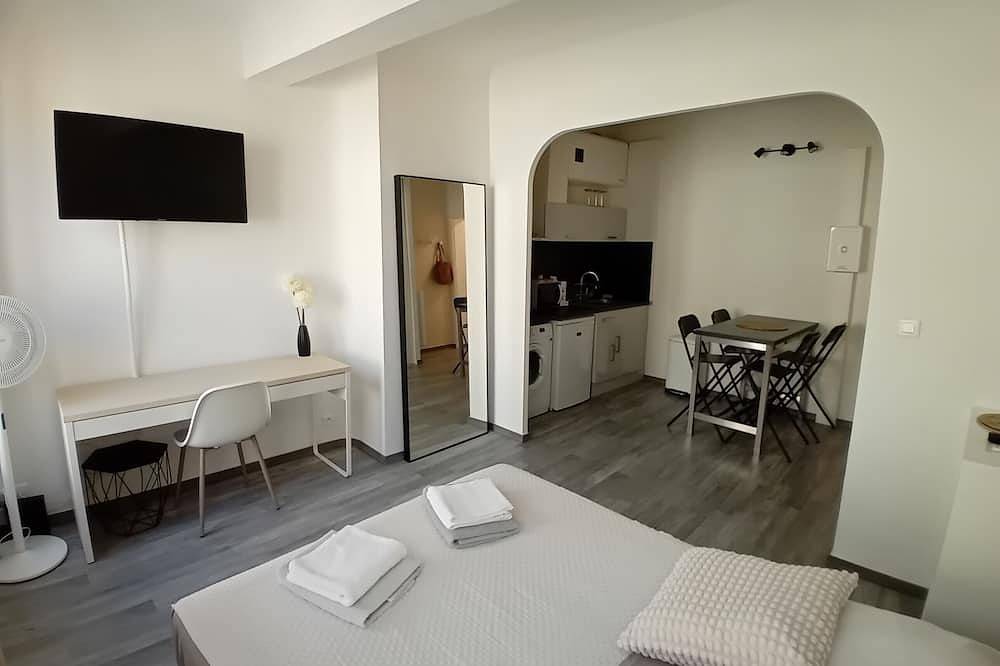 Entire apartment, Appartement Lumineux Pour 2 Personnes - Centre Historique in Aix-en-Provence, Aix-en-Provence region