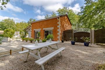 Gîte pour 6 Personnes dans Pomport, Périgord Pourpre, Photo 2