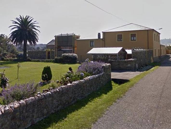 Casa rural para 6 personas, con jardín además de vistas y terraza en Ribadeo