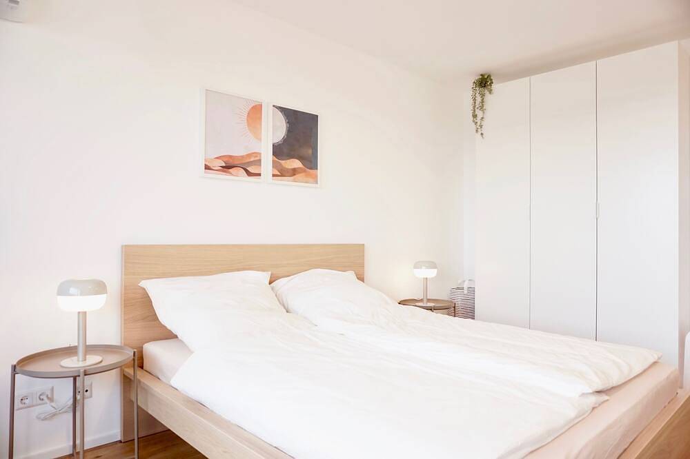 Entire apartment, #New | modern Apartment | free parking | central in Karlsruhe, Rhine Plain