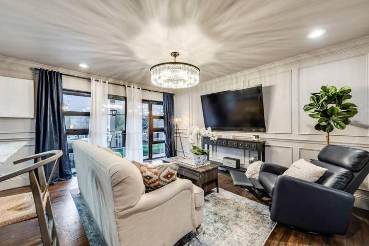 Apartamento para 2 personas, con jacuzzi y terraza, Se admiten mascotas en Dallas