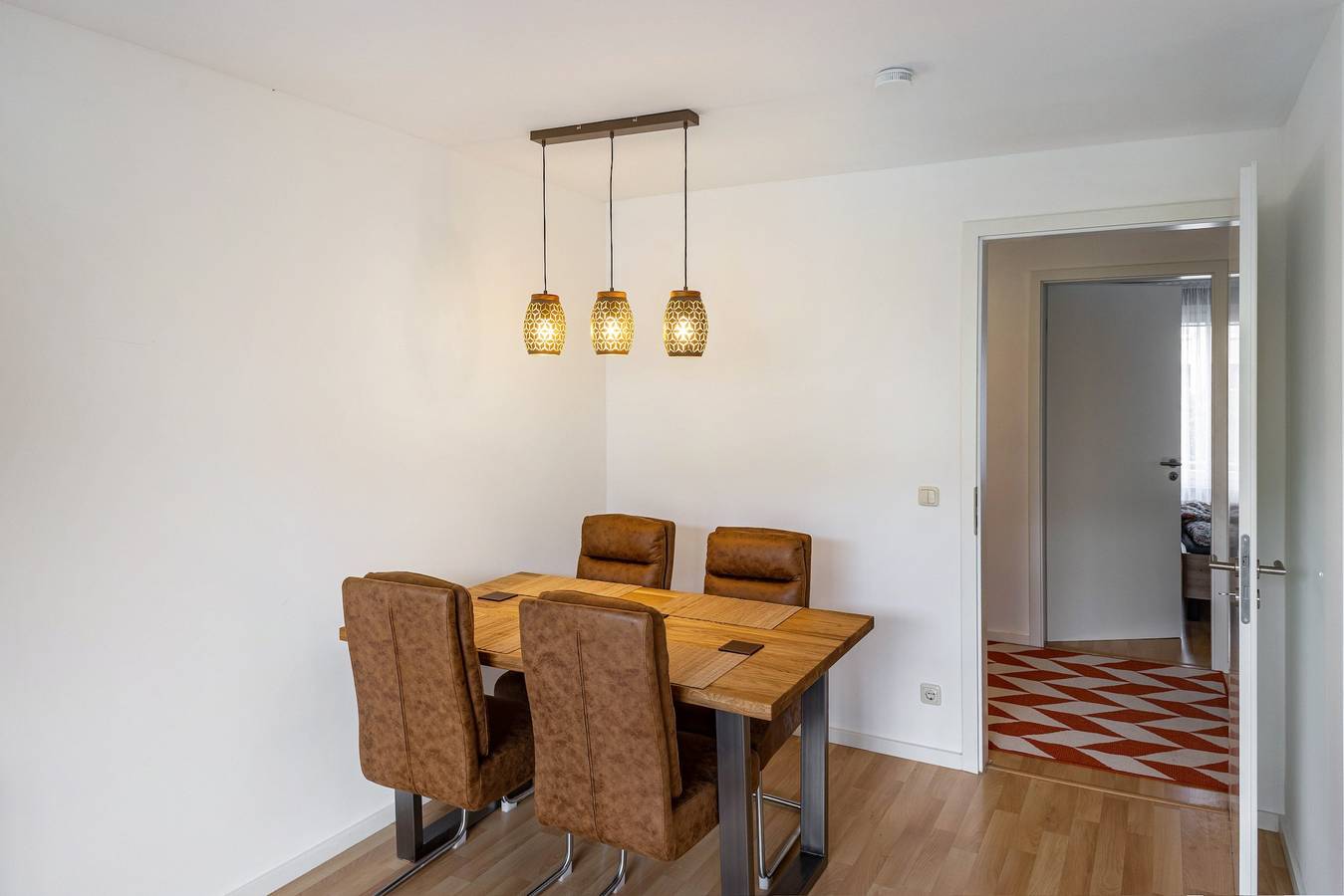 Ganze Wohnung, Nahe Flughafen Berlin-Schönefeld/ Adlershof in Schönefeld, Dahme-Spreewald