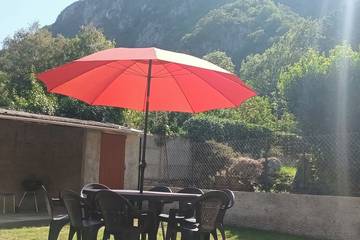 Gîte pour 8 personnes, avec jardin à Niaux
