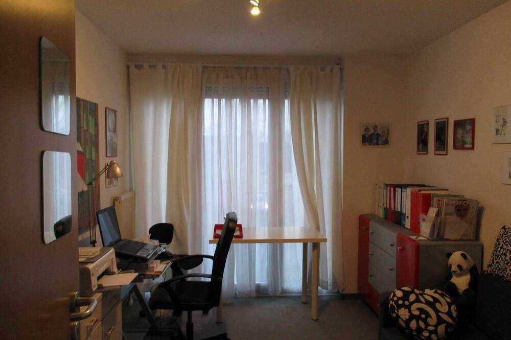 Helles modernes Rh-Haus mit guter Infrastruktur in Kornwestheim, Landkreis Ludwigsburg