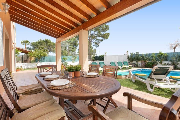 Villa für 8 Personen, mit Garten und Seeblick sowie Terrasse auf Mallorca