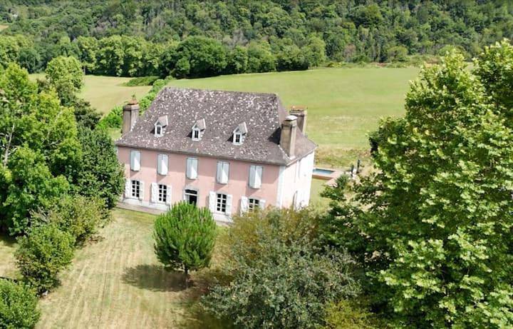 Maison de vacances pour 15 personnes, avec Terrasse ainsi que Piscine et Vue