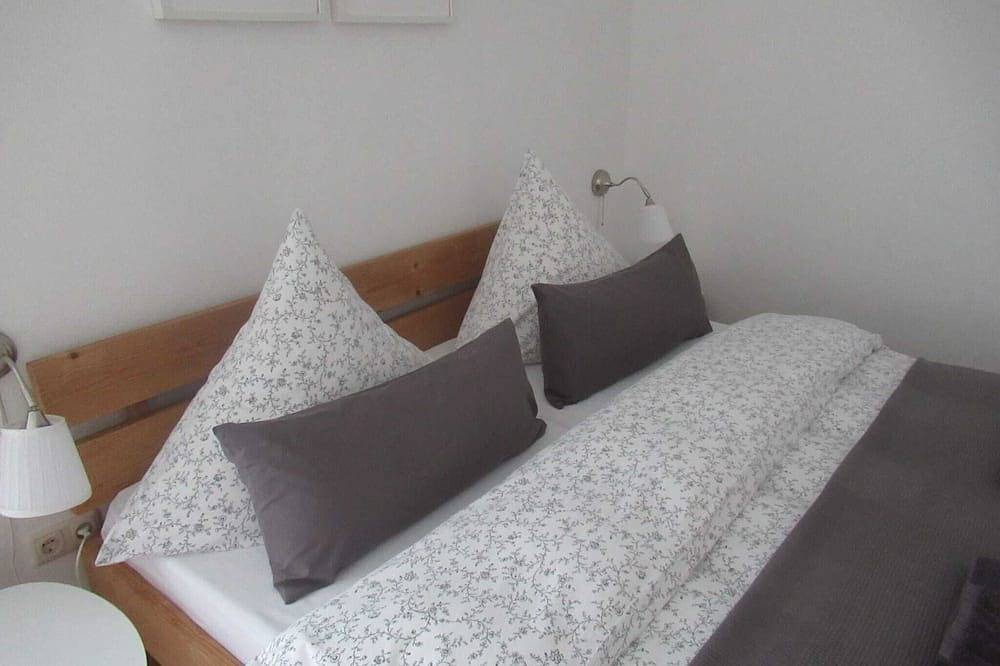 Ganze Wohnung, Ferienwohnung Cramerzwei Zimmer für 4 Personen in Gerolzhofen, Fränkisches Weinland