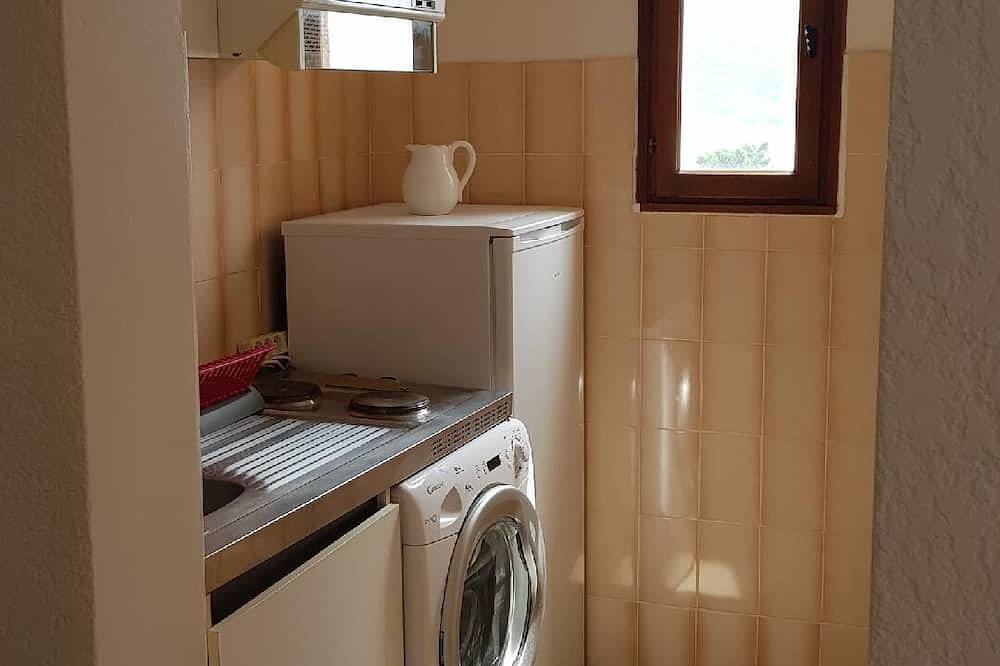 Ganze Wohnung, Nice apartment by the sea in Tiuccia, Calcatoggio