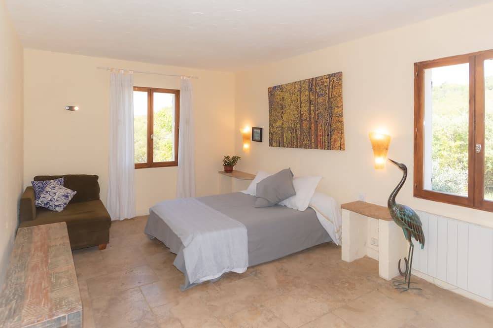 \"cap Esparron\" Belle Villa 4 Étoiles Splendide vue lac et Piscine in Esparron-de-Verdon, Parc naturel régional du Verdon