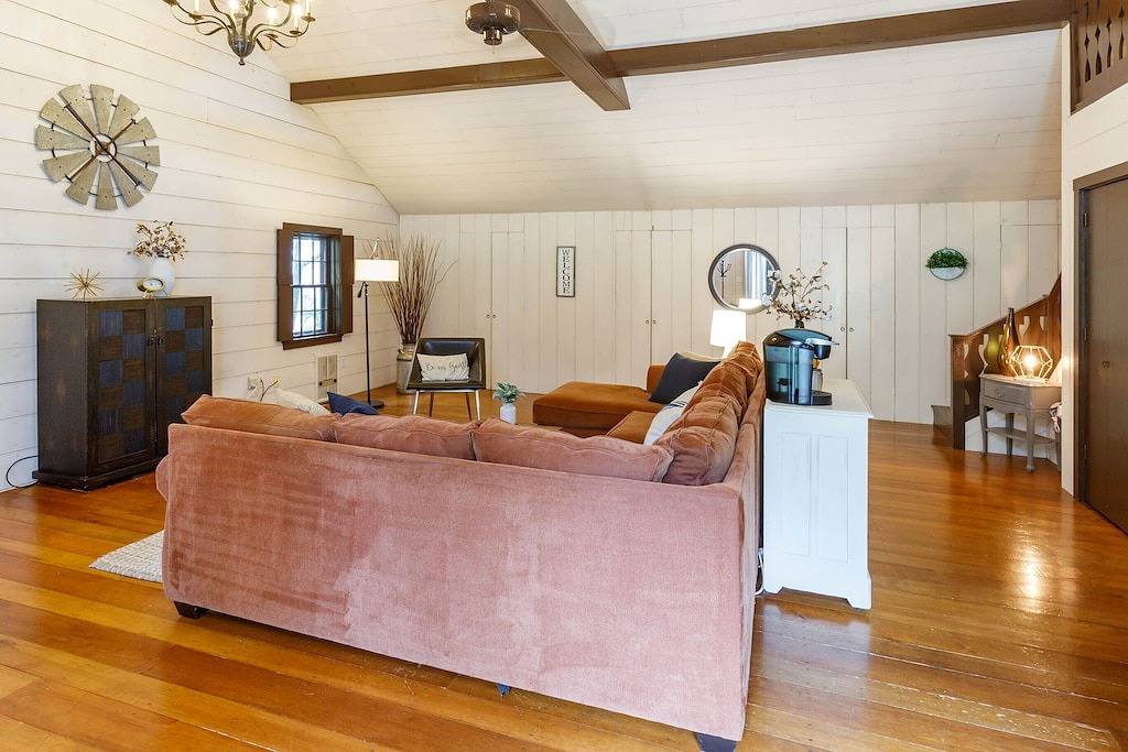 Ganze Wohnung, Historische, aber moderne Carriage House Loft-Wohnung in Lancaster County. in Lancaster County