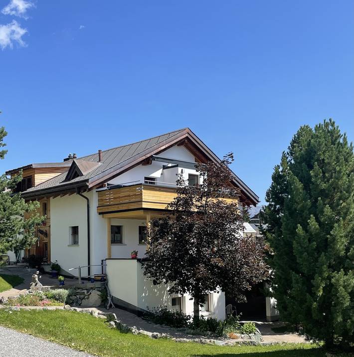 Ganze Ferienwohnung, Chasa Cumulus/Dg Ferienwohnung Sainas 139 A - Chasa Cumulus, Dachgeschoss 1-4 Pers., 67m2 in Ftan, Unterengadin