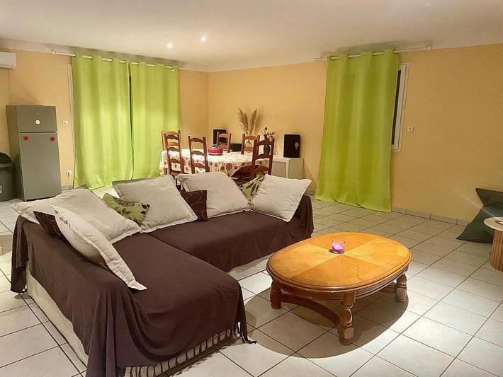 Location de vacances pour 6 personnes, avec jardin, animaux acceptés à Lavilledieu