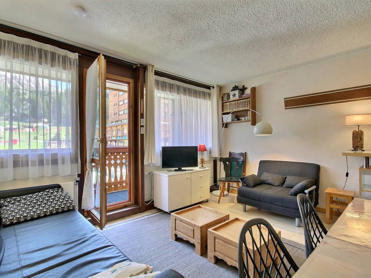 Appartement entier, Appartement rénové 3 pièces, 7/8 pers, au pied des pistes avec balcon, La Plagne in Plagne Centre, La Plagne-Tarentaise