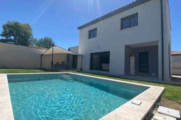 Gîte pour 6 personnes, avec jardin et terrasse à Camaret-sur-Aigues
