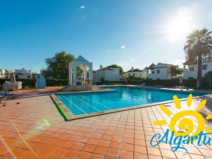 Ferienwohnung für 4 Personen, mit Pool und Garten - 1