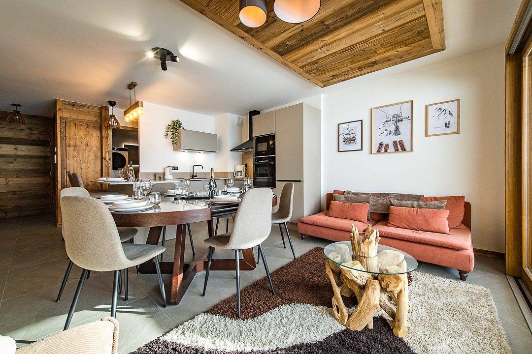 Apartamento vacacional entero, 8-person flat with jacuzzi on the slopes in La Toussuire, Fontcouverte-la Toussuire
