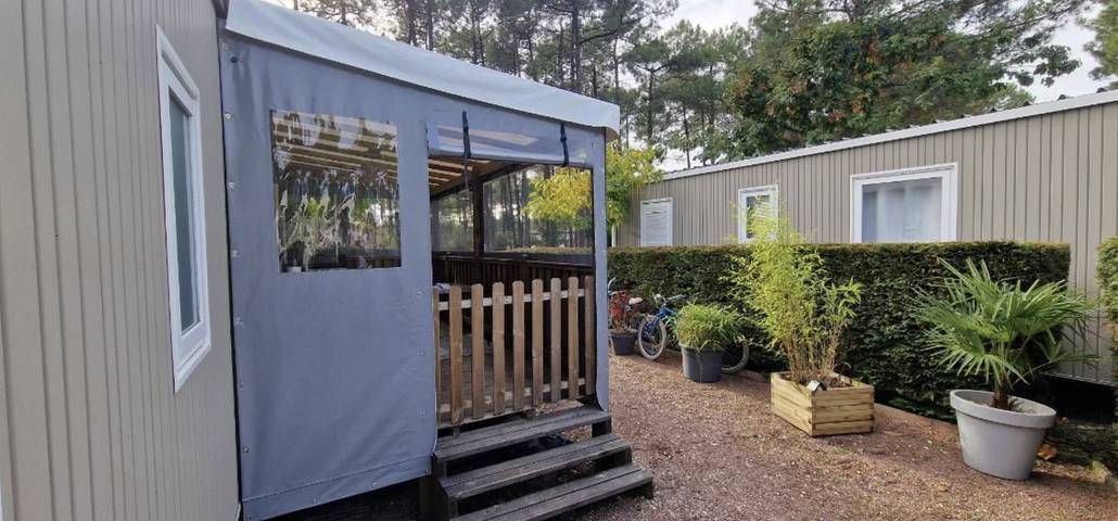 Camping pour 6 personnes, avec jardin et bassin pour enfant, adapté aux familles à Arès - 3