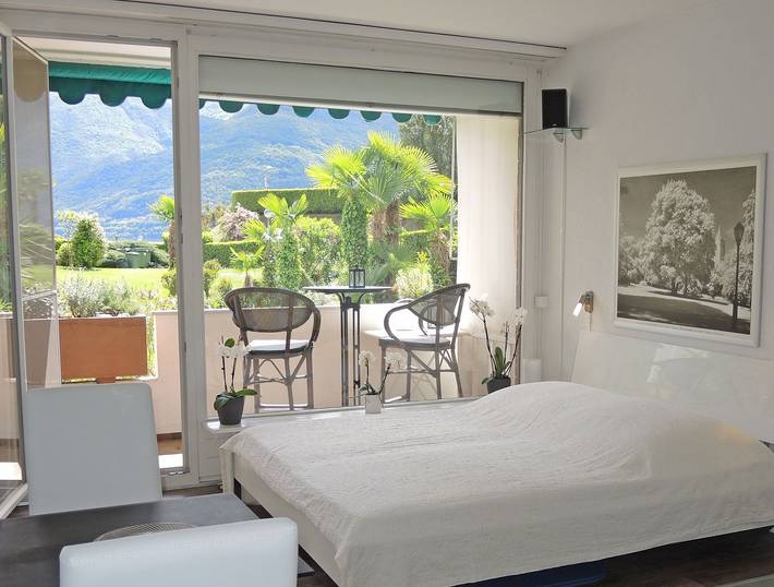 Ferienwohnung für 2 Personen, mit Seeblick und Sauna sowie Pool und Balkon in Brissago - 3