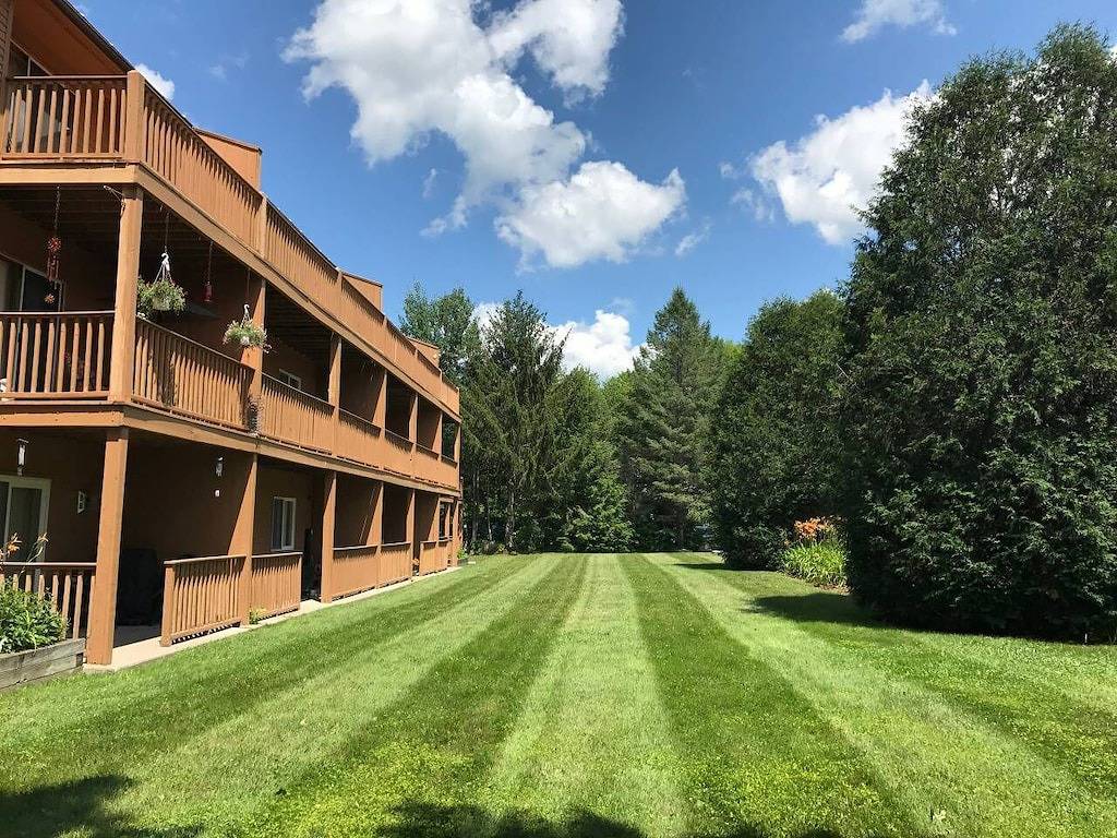 Ganze Wohnung, Apartment mit 2 Schlafzimmern nur wenige Schritte von der Main Street entfernt in Lincoln (NH), Franconia Notch