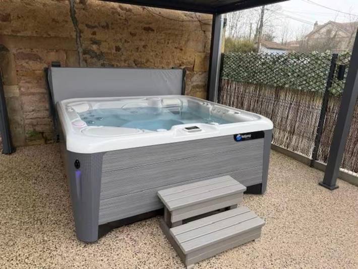 Gîte pour 8 personnes, avec terrasse ainsi que jacuzzi et jardin à Chaumousey - 2