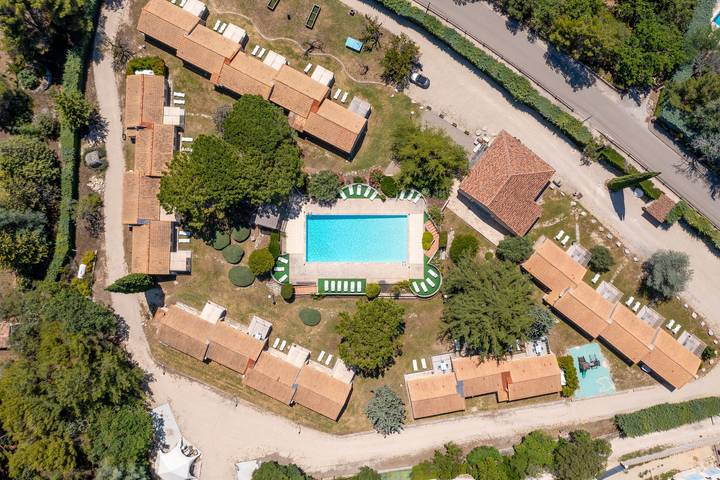 Gîte pour 5 personnes, avec jardin à La Roque-sur-Pernes - 3