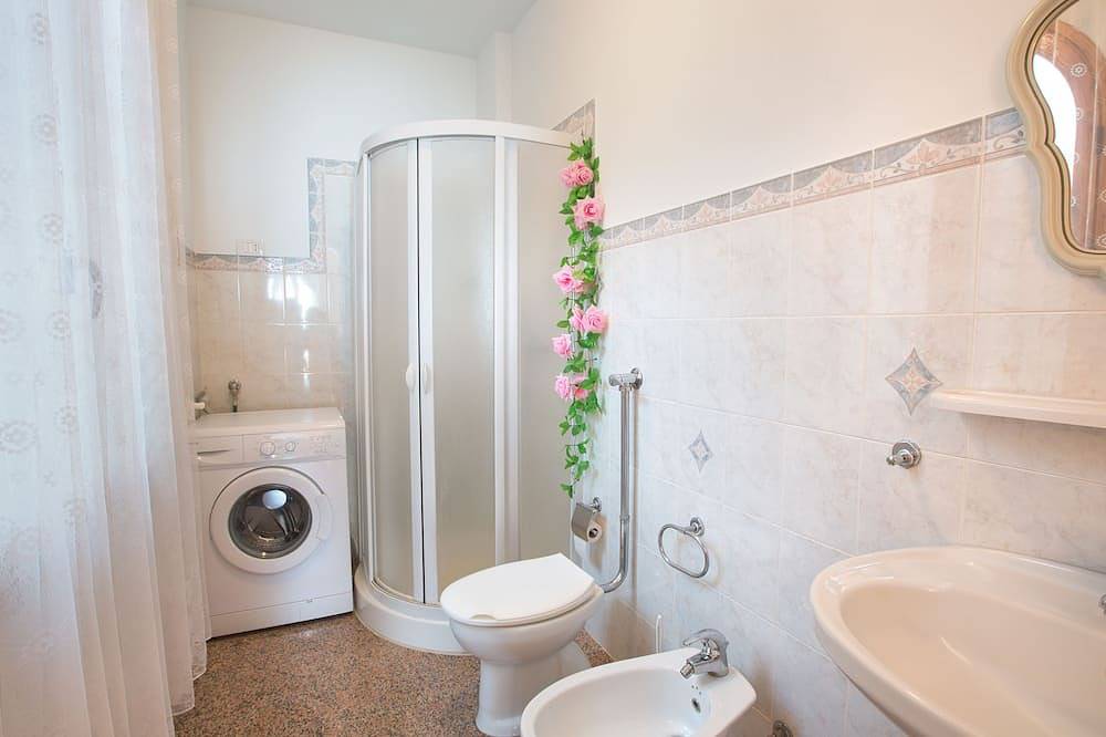 Entire apartment, Paradise Terrace 150 mt Pietre Nere beach in Pozzallo, Ragusa Province