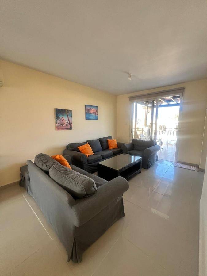 Appartement de vacances pour 5 personnes, avec bassin pour enfant et vue ainsi que piscine et jardin