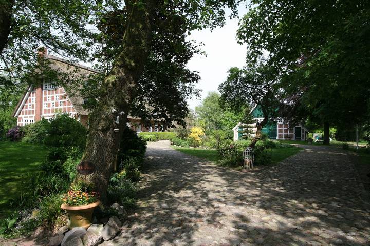 Ferienhaus für 15 Personen, mit Sauna und Garten sowie Terrasse in Elbe-Weser - 2