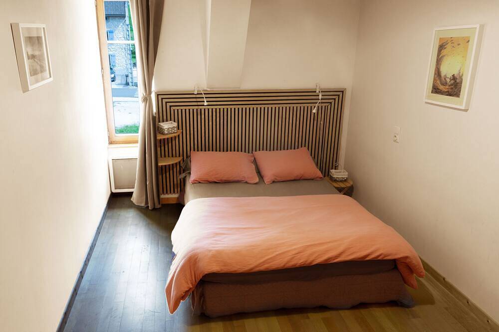 Ganze Wohnung, Get together with friends and family in a large apartment in the Haut Jura. in Bois-d'Amont, Regionaler Naturpark Hochjura
