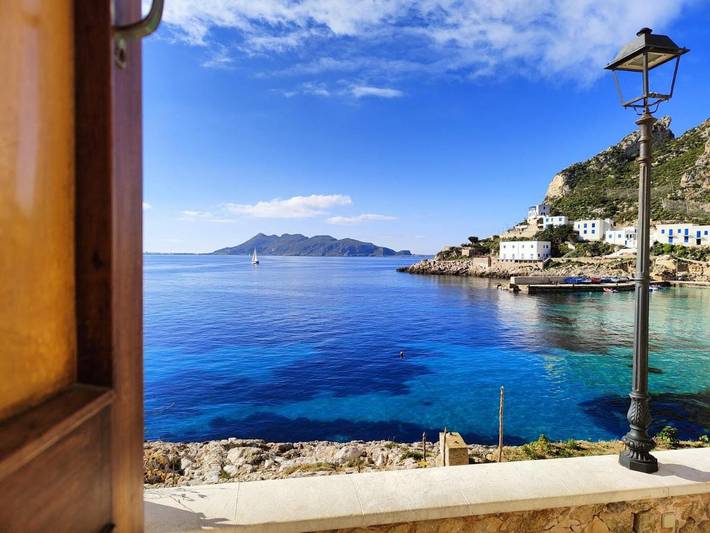 Casa vacanza per 4 persone, con Panorama in Levanzo