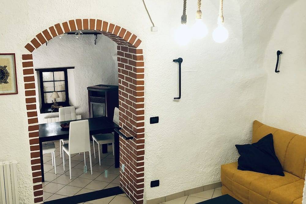 1 Bedroom Cottage in Verzi in Varigotti, Finale Ligure Municipality