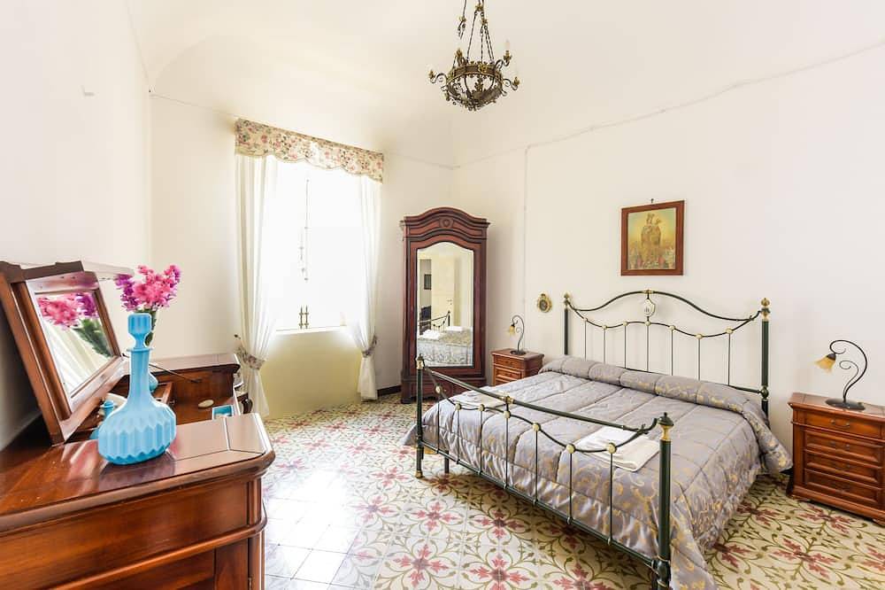 Antica Fortezza Villa Fontana - large garden, private pool and maximum privacy in Sant'Andrea Bonagia, Valderice