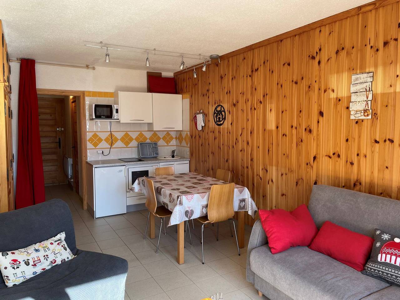 Ganzes Studio, Studio cabin 4/5 people South facing in Valloire, Region Saint-Jean-de-Maurienne
