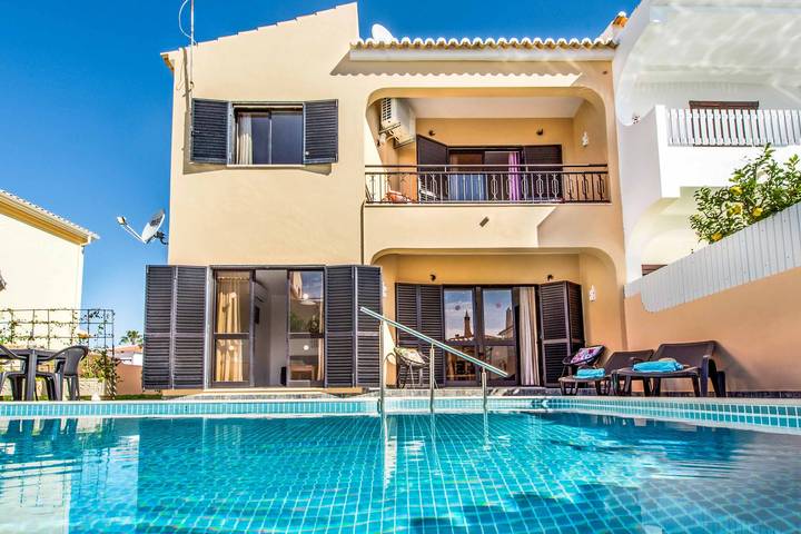 Villa para 6 pessoas, com Varanda e Terraço em Galé