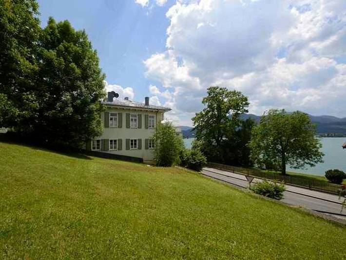 Ferienwohnung für 3 Personen, mit Terrasse und Garten sowie Seeblick am Tegernsee