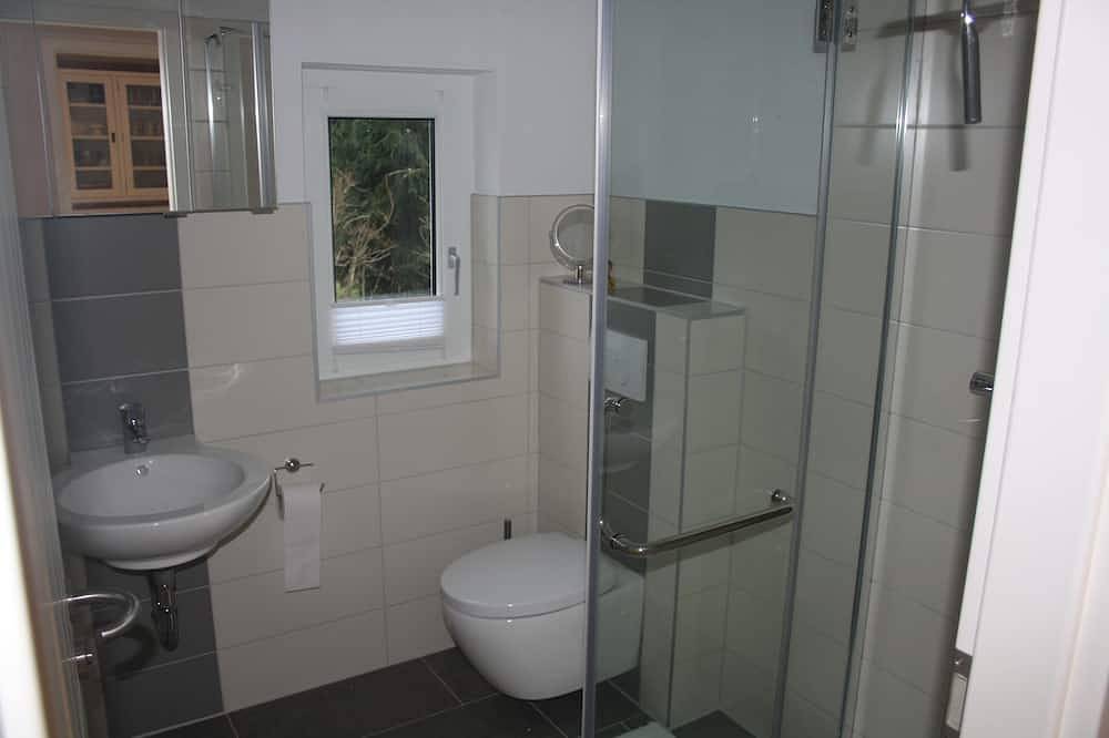 Ferienhaus in Bernau bei Berlin in ruhiger Lage mit Veranda und Terrasse in Bernau bei Berlin, Barnimerland Region