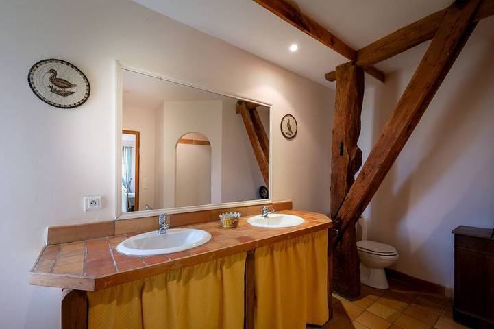 Maison de campagne pour 6 personnes, avec jardin et piscine à Castéra-Verduzan - 4