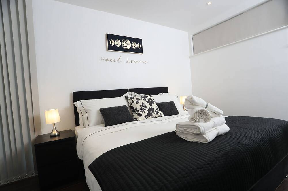 Apartamento entero, Lujoso-Apartamento-Baño privado externo in Watford, Hertfordshire