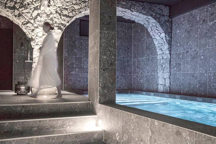 Hôtel pour 3 personnes, avec Terrasse et Jardin ainsi que Piscine et Sauna