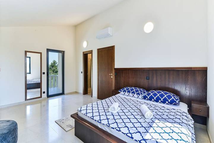 Villa pour 8 personnes, avec jardin ainsi que piscine et balcon à Kali - 2