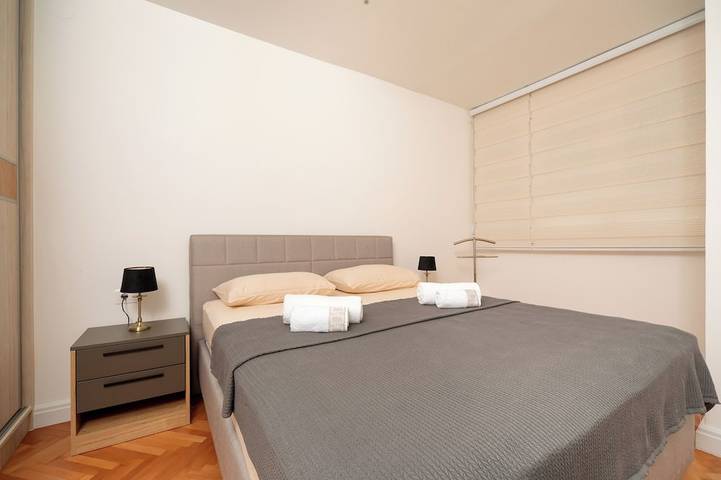 Ferienwohnung für 5 Personen, mit Balkon in Bar - 4