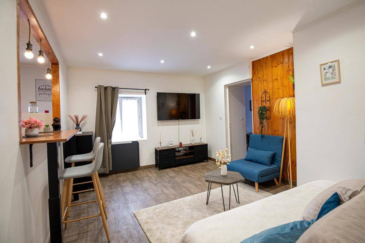 Appartement entier, T2 centre de la Verpillière in La Verpillière, Région de La Tour-du-Pin
