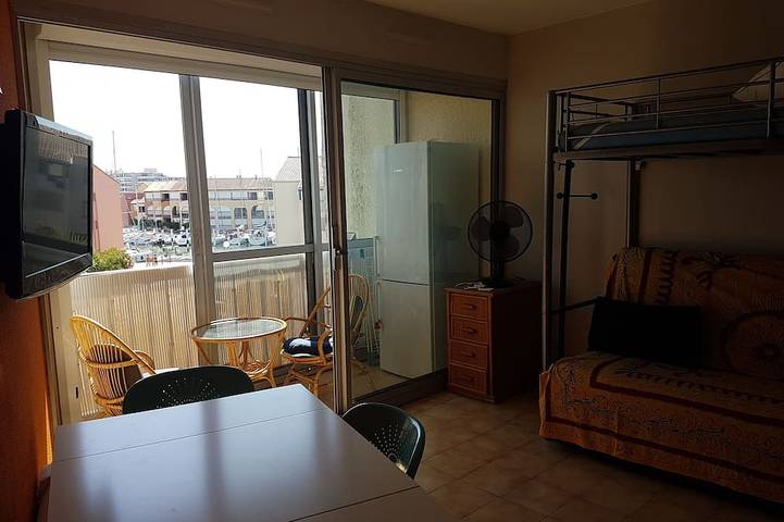 Entire apartment, Nice studio view port. Beach and sea at 50 meters. in Palavas-les-Flots, Mediterranean Coast (France)