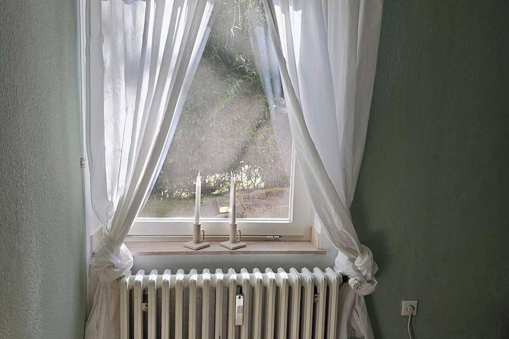 Ganze Wohnung, Gartenwohnung mit Terrasse in Bad Wilhelmshöhe, Kassel