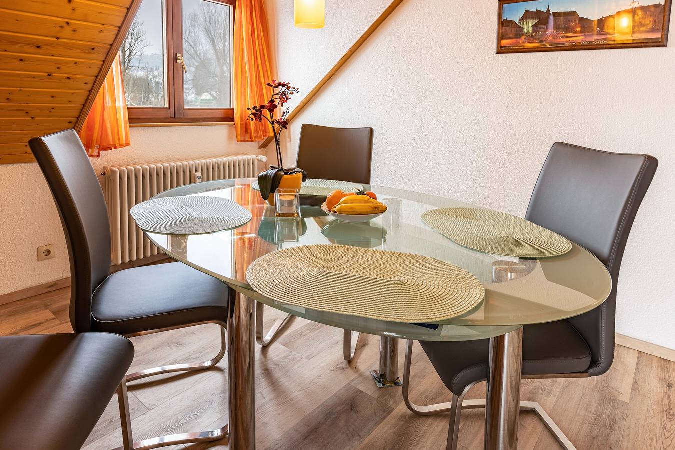 Ganze Wohnung, Ferienwohnung 'Anca' mit Seeblick, Balkon und Wlan in Öhningen, Untersee