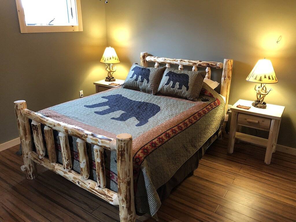 Brandneue Back Lake Waterfront Cabin! in Pittsburg (NH), Coös County